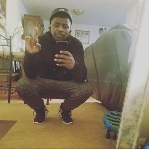 Meet your Posher, Vitjitua